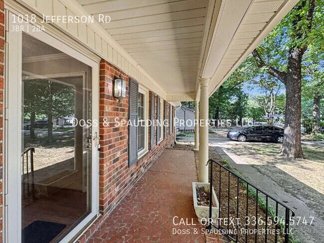 Foto del edificio - 1018 Jefferson Rd