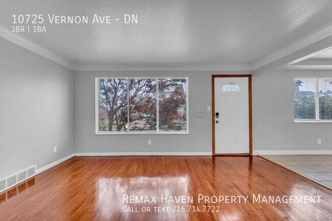 Building Photo - 10725 Vernon Ave
