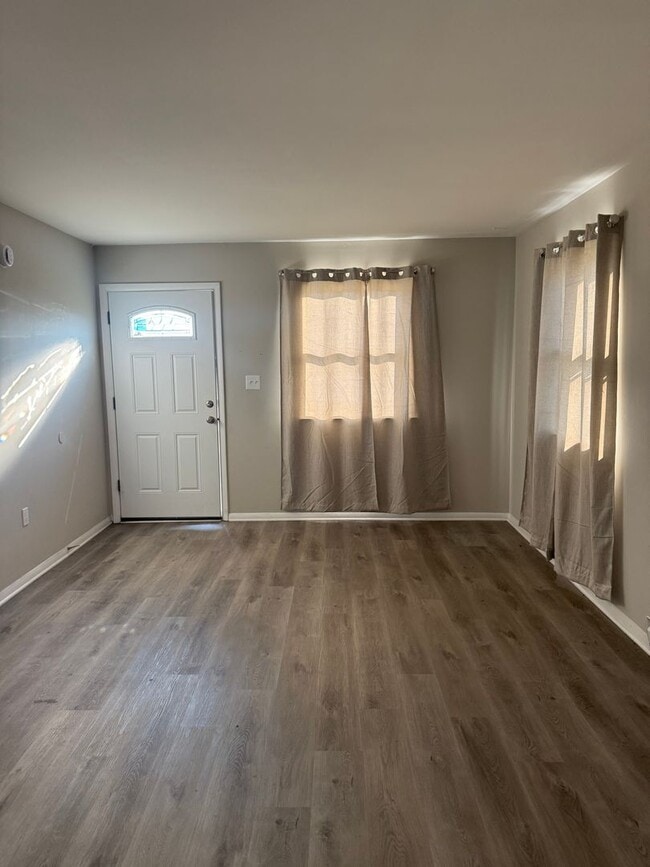 Building Photo - S. Mont Valla Avenue