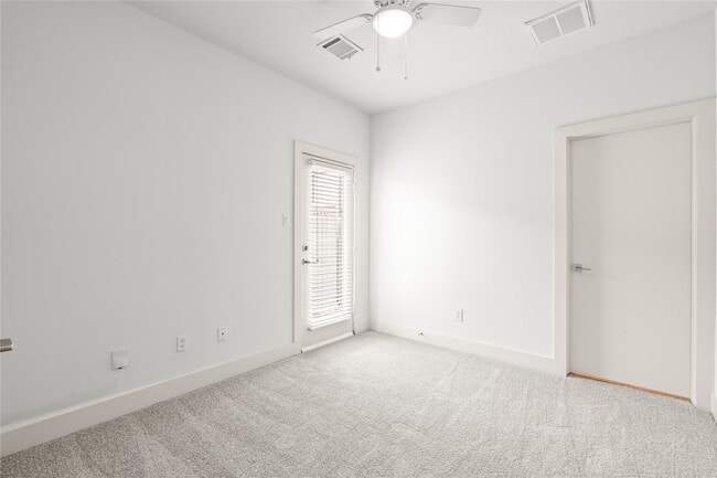 Foto del edificio - 9609 Marlive Ln