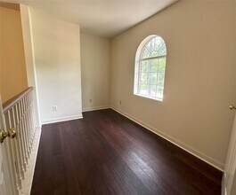 Building Photo - 50 Indian Summer Pl