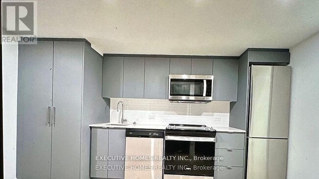 Building Photo - 30 Tretti Wy