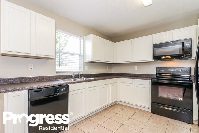 Building Photo - 8728 Polo Dr