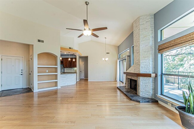 Foto del edificio - 300 San Gabriel Village Blvd