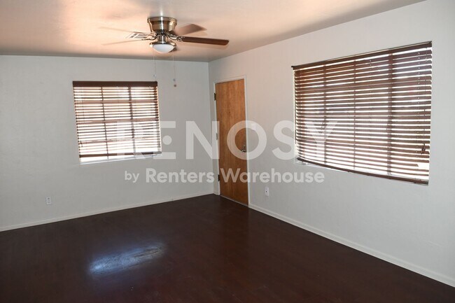 Foto del edificio - 2145 E Osborn Rd