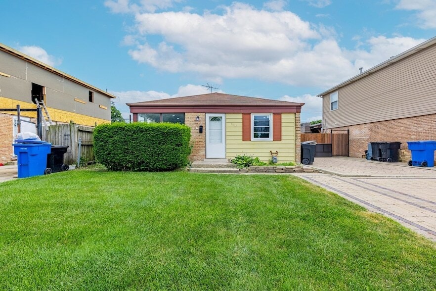 Primary Photo - 4677 W 84th Pl