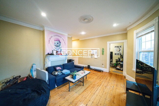 Building Photo - 135 St Alphonsus St