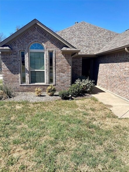 Building Photo - 740 Westgate Dr