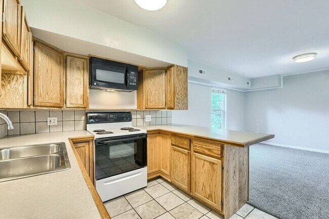 Building Photo - 9160 W 66th Ave