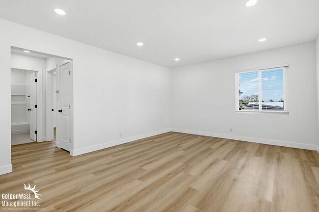 Building Photo - Newly Renovated 2Bdm 1Ba Apartment with Modern Upgrades in Chula Vista!