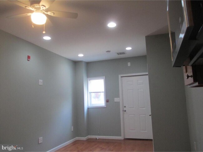 Foto del edificio - 1239 N 28th St