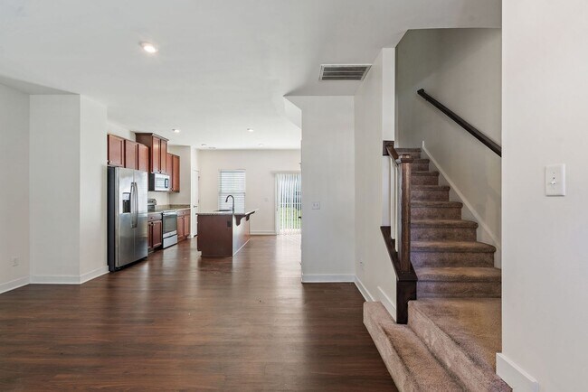 Foto del edificio - 4316 Summercrest Blvd