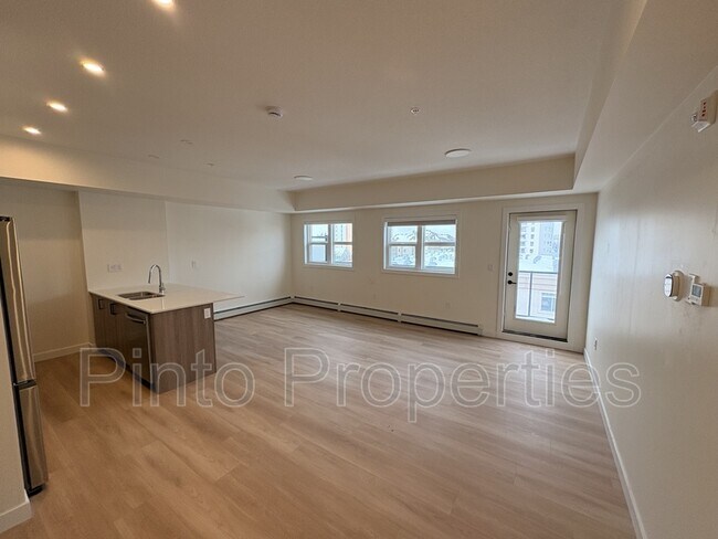 Photo du bâtiment - 8615-8108 108 St NW