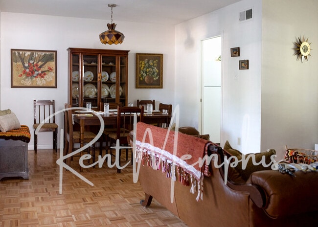 Foto del edificio - 1609 Forest Ave