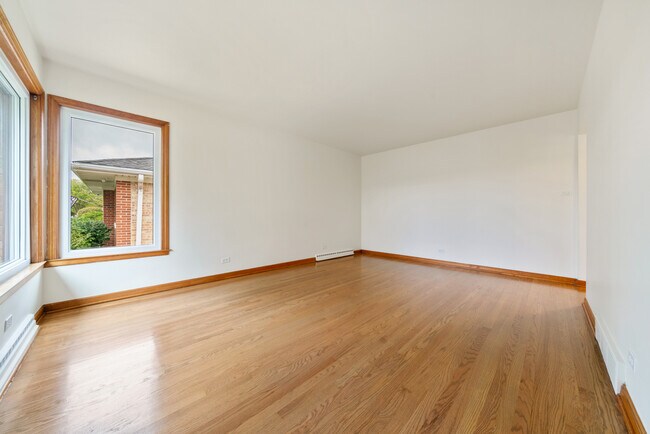 Foto del edificio - 4433 N Overhill Ave