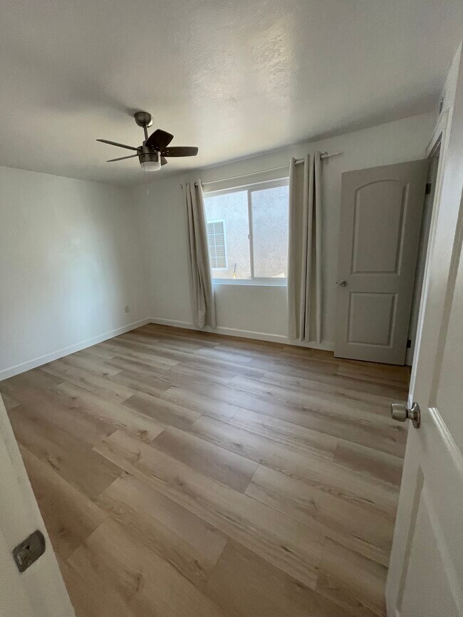 Foto del edificio - 6315 Osler St