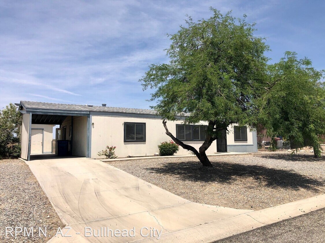 Primary Photo - 3 br, 2 bath House - 2527 E. Vicki Ave.