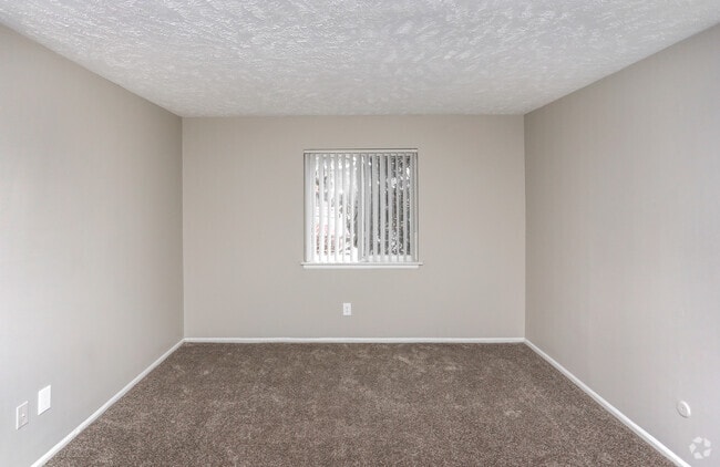 2BR, 2BA/Aurora - 1100 SF - The Eclipse Apartment Homes