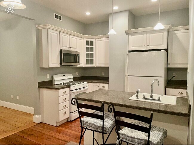 Foto del edificio - 627 E 6th St