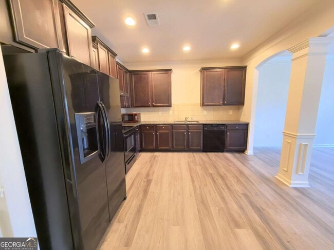 Building Photo - 2765 Gower Way