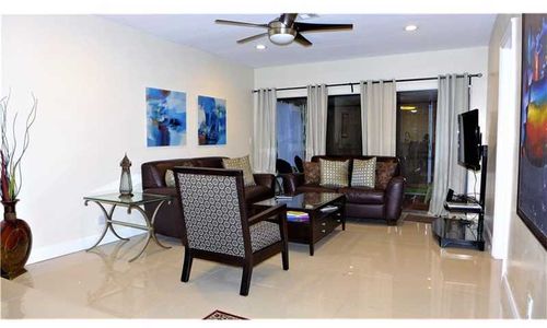 Foto del edificio - 3952 NW 77th Ave