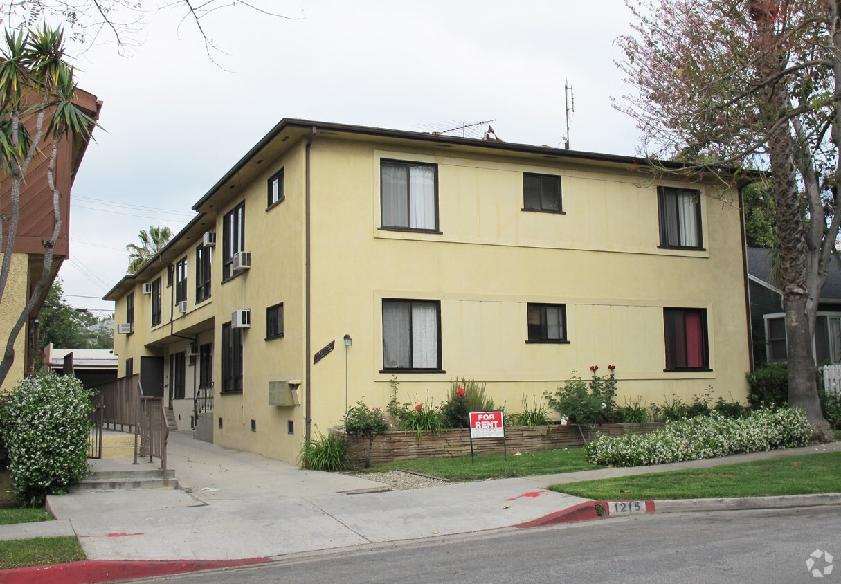 Building Photo - 1215 N Orange Grove Ave