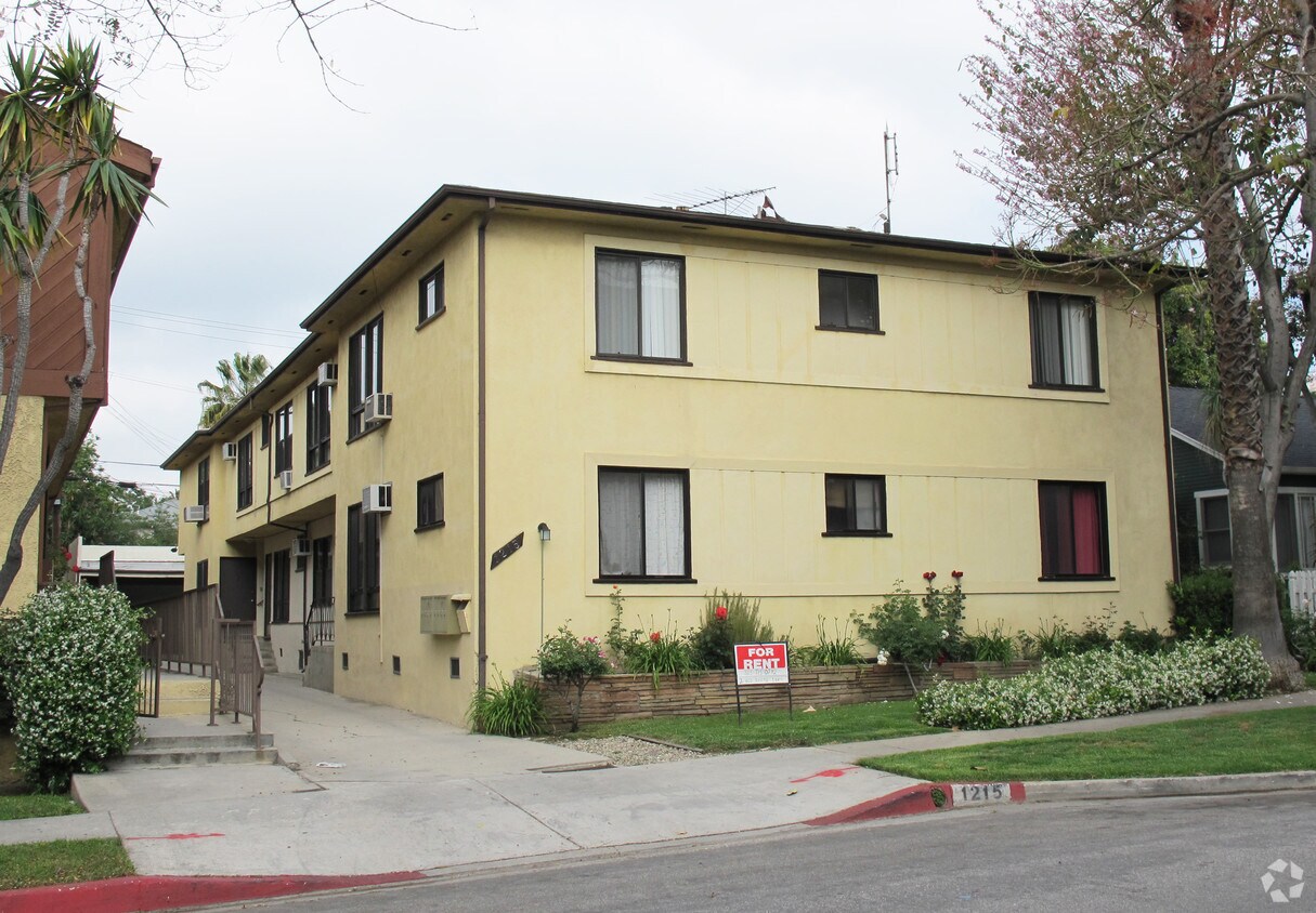 Foto del edificio - 1215 N Orange Grove Ave