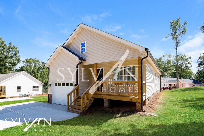 Foto del edificio - Lease today! No extra charge for contentme...