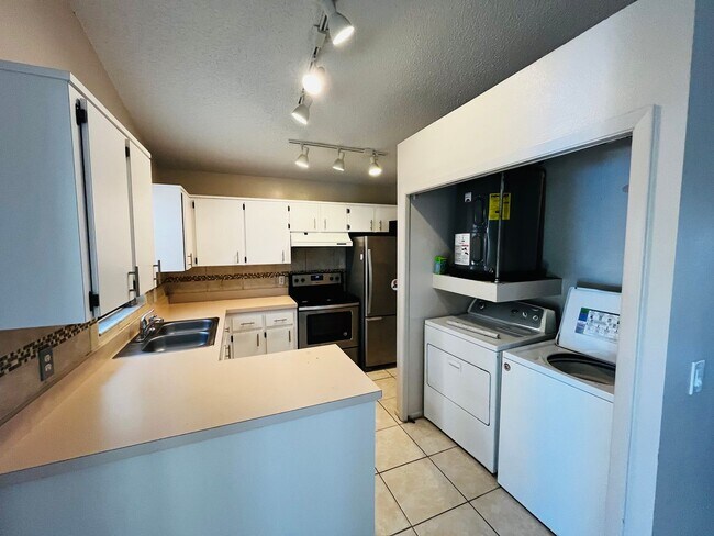 Foto del edificio - 2/2 Duplex in Winter Park