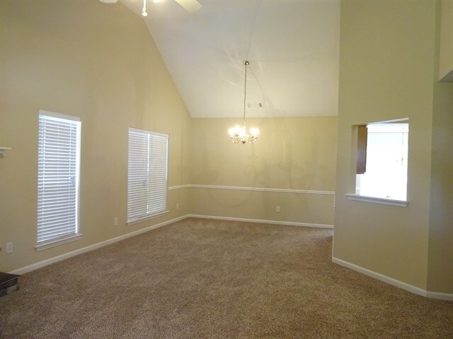 Foto del edificio - 590 Chaseridge Drive