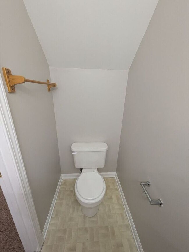 Foto del edificio - 2BD/1.5BA Townhome At Strawberry Patch Com...