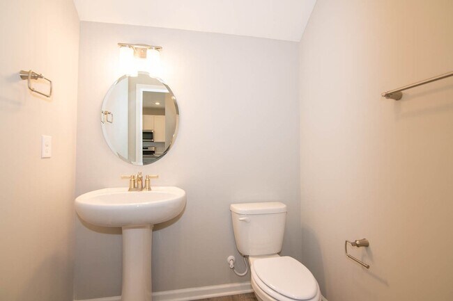 Building Photo - 2606 Plano Dr
