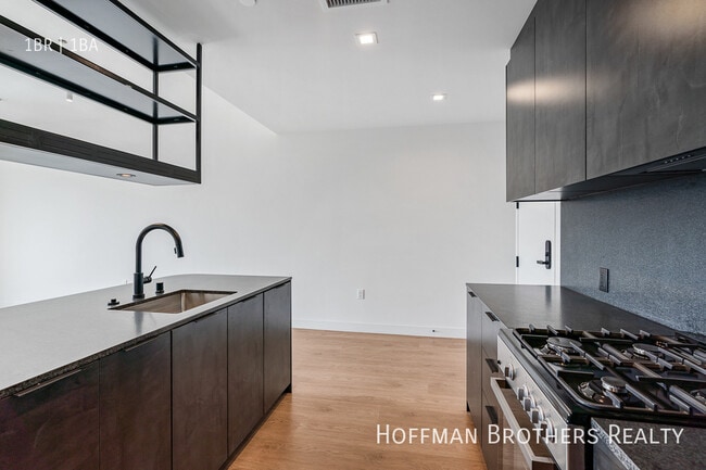 Building Photo - 10700 Tabor St