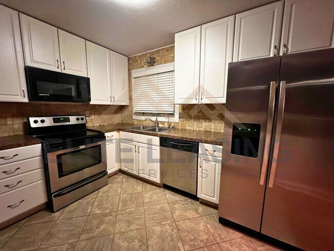 Foto del edificio - 4425 SW 27th Terrace