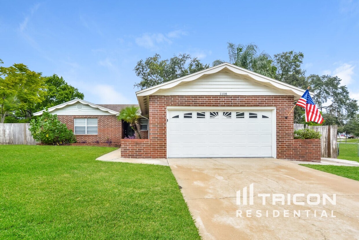 Foto principal - 1108 Fountainhead Drive Deltona FL