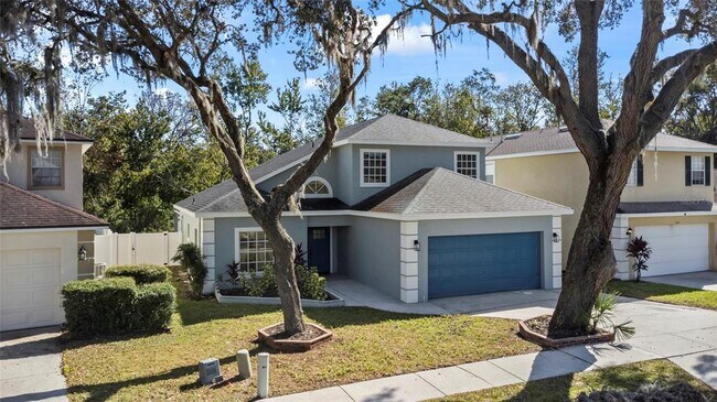 Building Photo - 214 Pinewood Dr