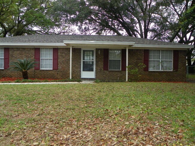 Foto del edificio - Spacious & Pet-Friendly 3/2 Home in West P...