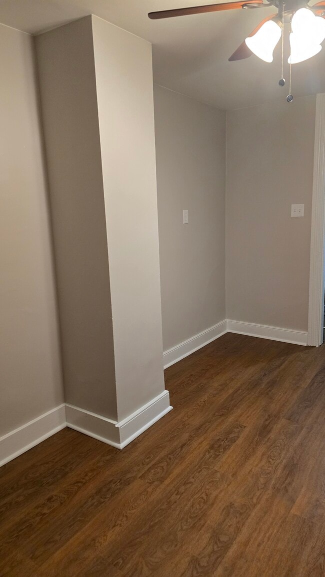 Kitchen - 102 S Frederick St