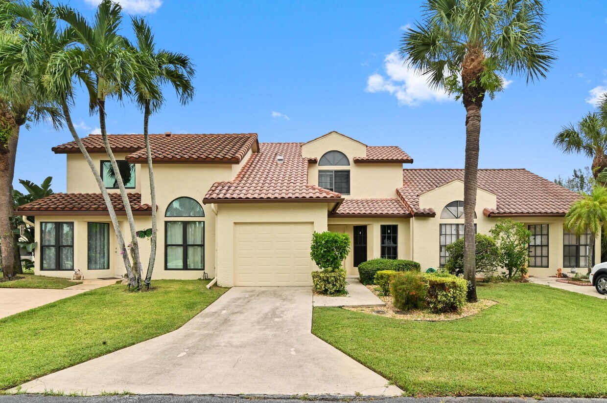 Foto principal - 10297 Hidden Springs Ct