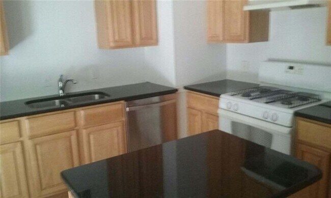 Foto del edificio - 2383 Peachtree Dr NE