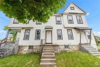 Building Photo - 315 Wohlers Ave
