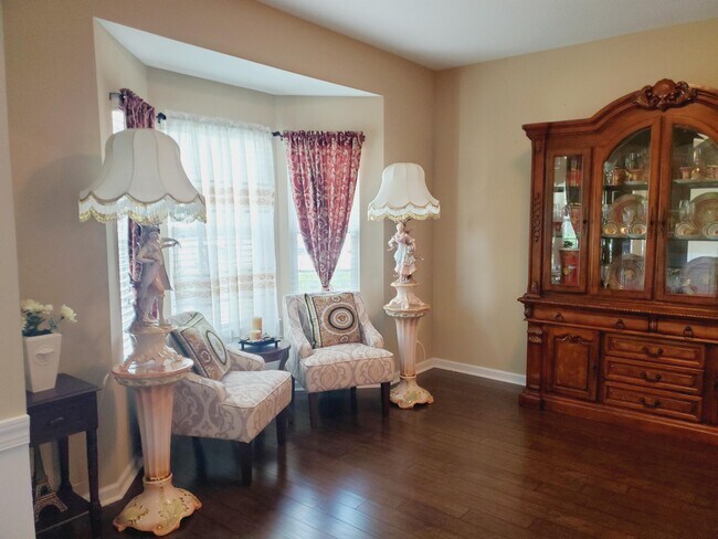 Foto del edificio - 908 Blane Ln