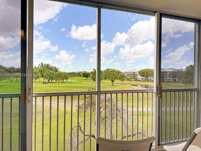 Foto del edificio - 12701 SW 13th St