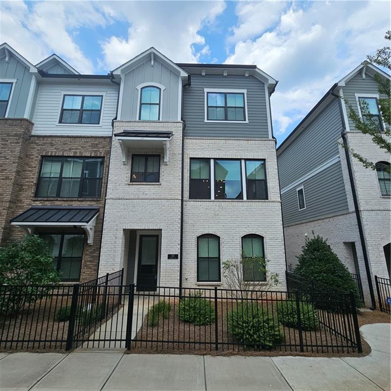 Foto principal - 455 Ashbury Dr