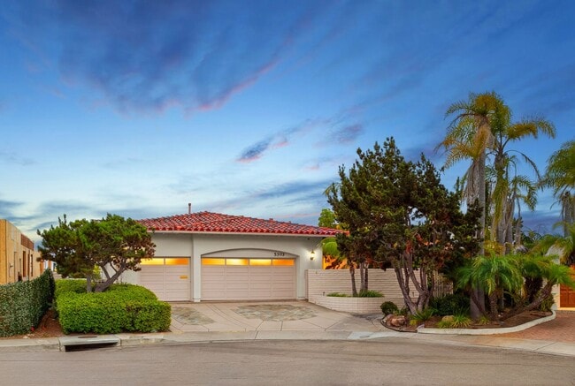 Building Photo - Amazing La Jolla North PB home with panoramic views of the ocean, bay and downtown