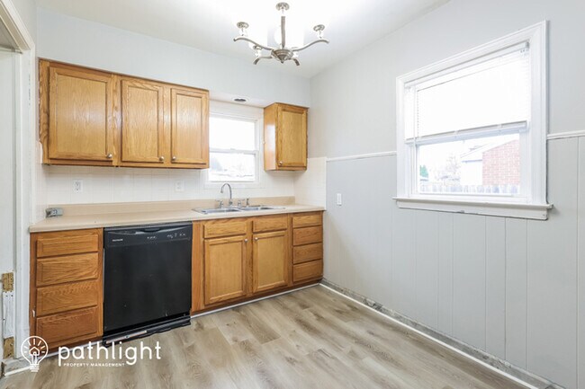 Foto del edificio - 22030 Harper Lake Avenue