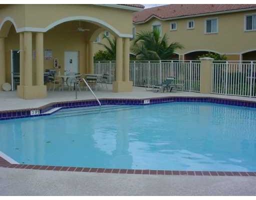 Foto del edificio - 571 Princess Dr