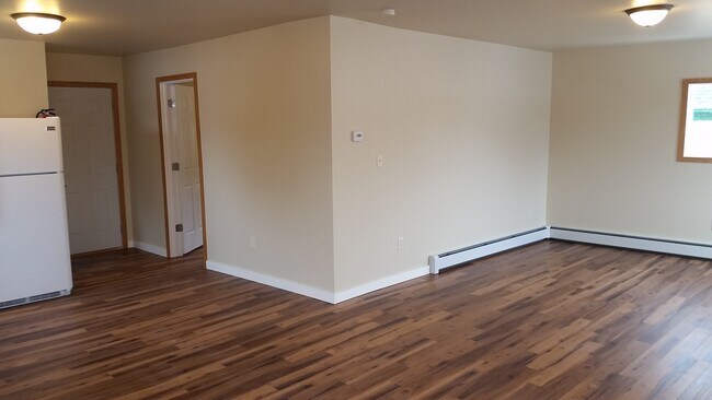 Interno - 241 S Healy Ave