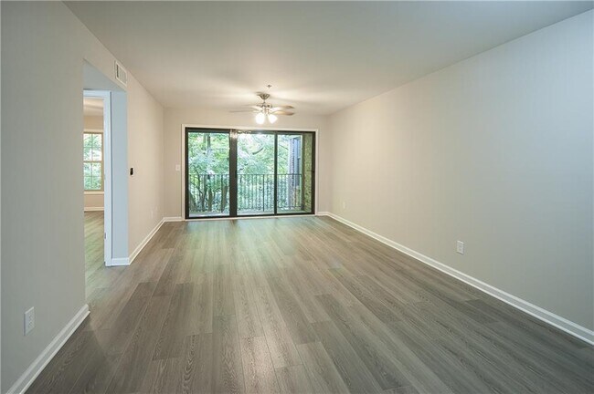 Foto del edificio - 3117 Colonial Way