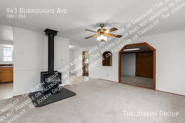 Foto del edificio - 943 Burroughs Ave